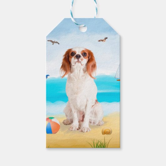 Cavalier King Dog op strand Cadeaulabel (Voorkant)