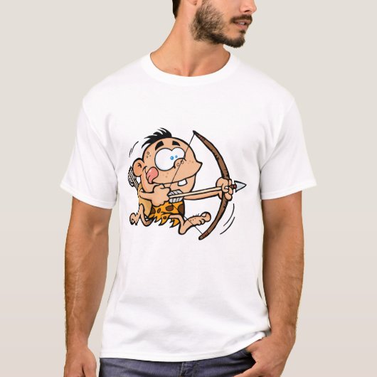 Cave Boy met buis en Pijl T-shirt (Voorkant)