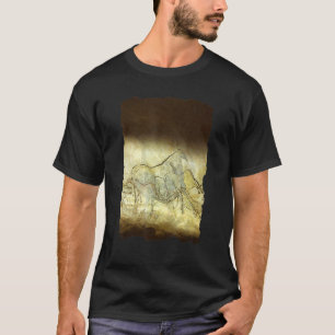 Cave Painting Prehistorische Bulls in Lascaux Cave T-shirt