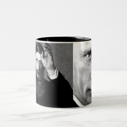 CB Poutine hilare et tasse de Rasputin (Centre)