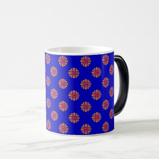 CBC 1974 Logo Pattern Magische Mok (Voorkant rechts)