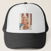 CC15 Marilyn Flag ZAZZ Trucker Pet (Voorkant)