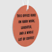 CE BUREAU EXÉCUTE... ORNEMENT (devant)