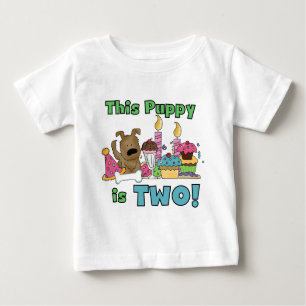 Ce chiot est deux t-shirts et cadeaux