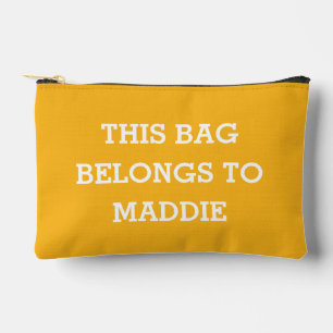 Ce sac appartient au nom Cosmétique Pouch