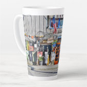 Cèdre Clé Magasins Latte Mug (Angle gauche)
