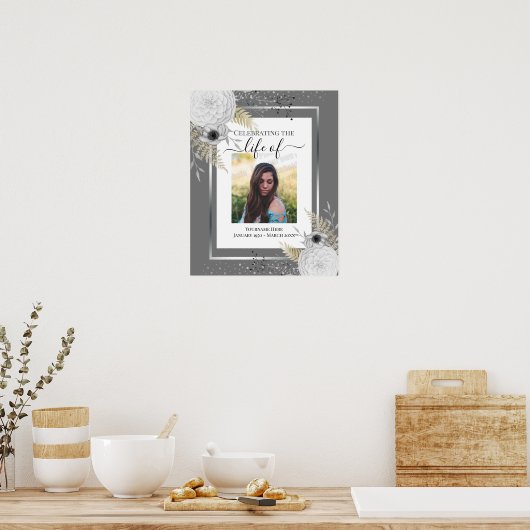 Célébration de la vie avec fleurs blanches Affiche (Cuisine)