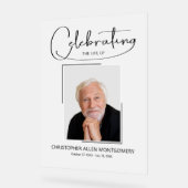 Célébration de la vie des funérailles commémorativ (Angle)