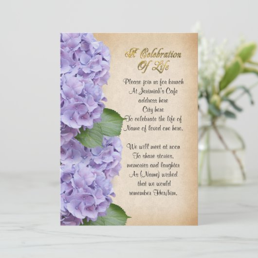 Célébration de la vie Invitation hydrangée (Debout devant)