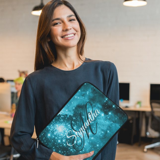 Celestial Aqua Blauwgroen Starry Sparkle Fancy Mon Laptop Sleeve (Customize the font style, size and color to create your own monogrammed gift for her.)
