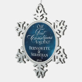 Celestial Deep Blue Onze eerste kerst samen Tin Sneeuwvlok Ornament (Rechts)