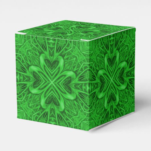 Celtic Clover  Green Fractal Kaleidoscope Bedankdoosjes (Voorkant Zijde)