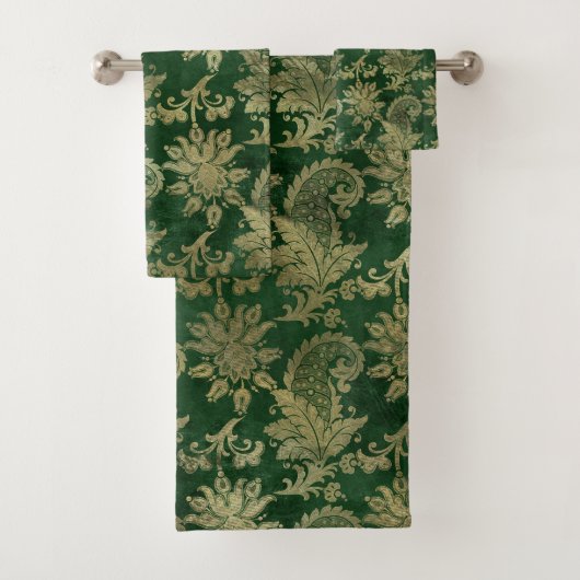 Celtic Green Gold Paisley Floral Pattern Bad Handdoek (Insitu)