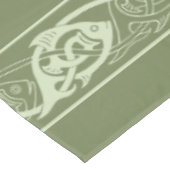 Celtic Knotwork Fish in Green Tafelkleed (Gekanteld)