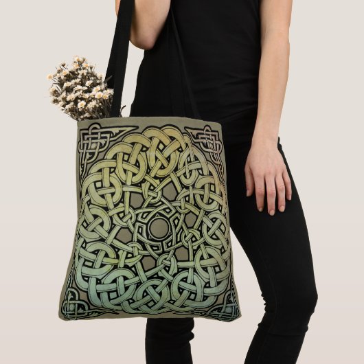 Celtic Knotwork Mandala Tote Bag (Dichtbij)