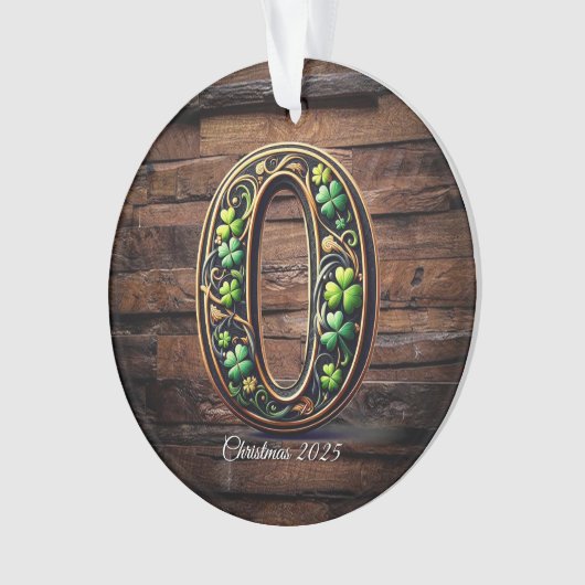 Celtic monogram letter ornament (devant)
