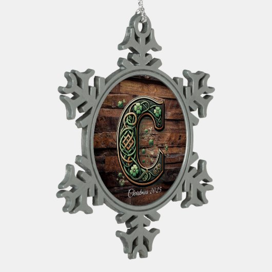 Celtic monogram letter ornament (Links)