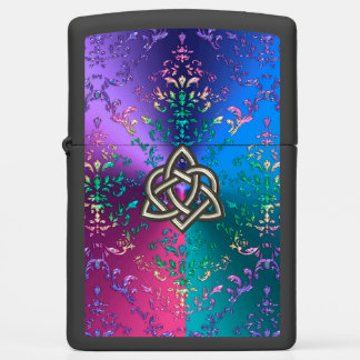 Celtic Trinity Knot op Colorful Metallic Damask