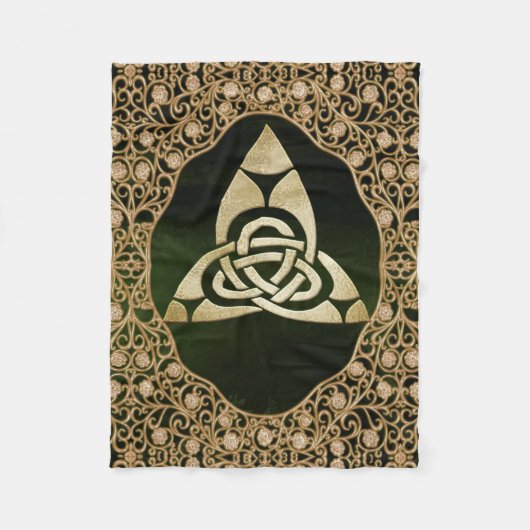 Celtic Trinity Knot op Forest Shadows   Fleece Deken (Voorkant)