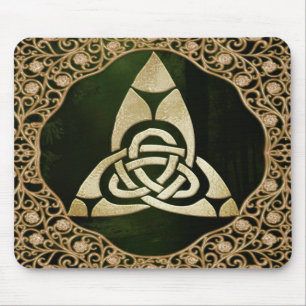 Celtic Trinity Knot op Forest Shadows  Muismat
