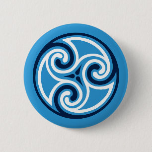Celtic Tris Ornament, Sky Blue en Ronde Button 5,7 Cm