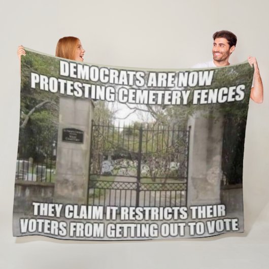 CEMETERY FENCES FLEECE DEKEN (In situ)
