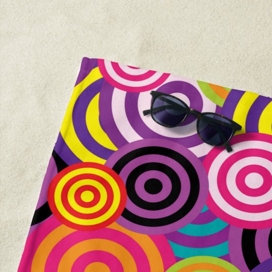 cercle psychédélique serviette de plage (En situation)
