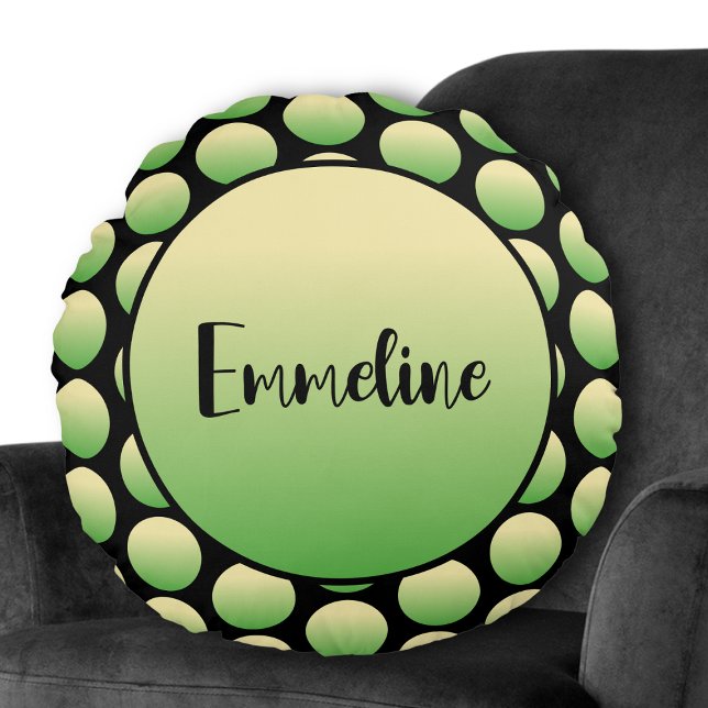 Cercle vert Noir Typographie Coussin rond (Personalized green and black polka dot round pillow on a chair.)