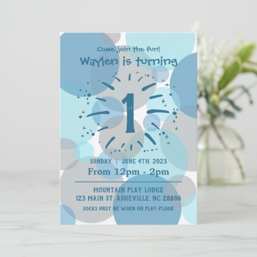 Cercles Bleus Invitation de garçon d'anniversaire (Debout devant)