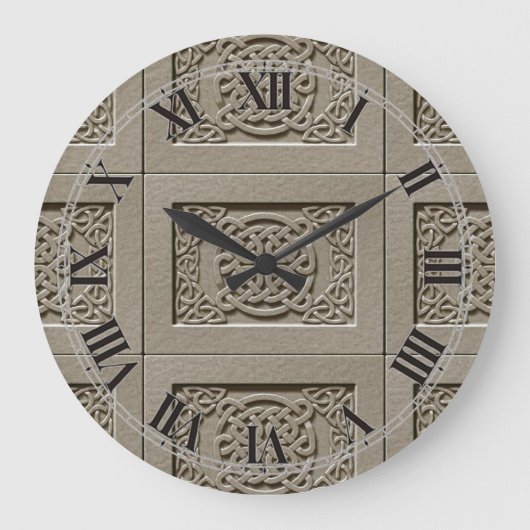 Cercles celtiques en pierre sculptée Horloge mural (Recto)
