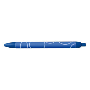 Cercles et boucle sur stylo bleu