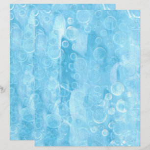 Cercles et sphères sur feuilles de papier bleu cla