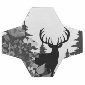 Cerf à grande ramure hors de la forêt (Plat)