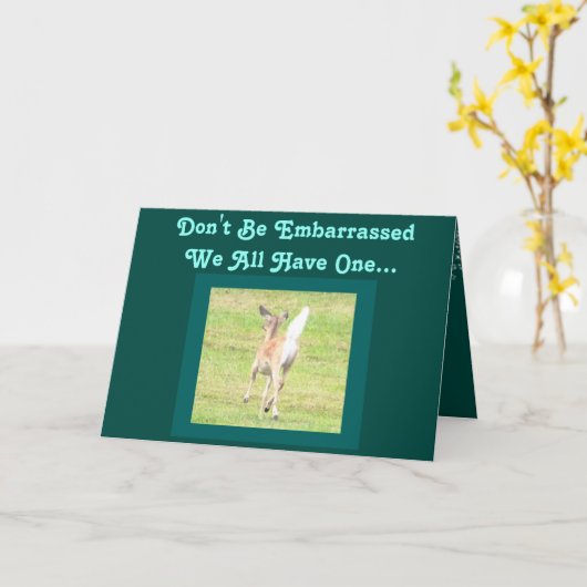 Cerf, Avec Queue Élevée, Sur Carte D'Anniversaire  (Fleur jaune)