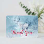 Cerf d'hiver avec Merci de pins (Debout devant)