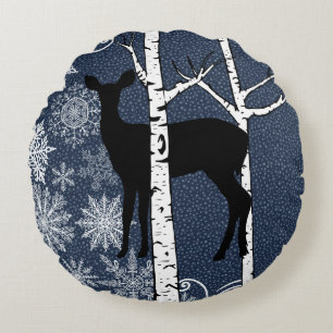 Cerf en hiver Coussin rond de la forêt de Birch