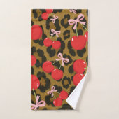 Cerises Rouges avec Nœud Rose Imprimé Léopard Coqu (Serviette à main)