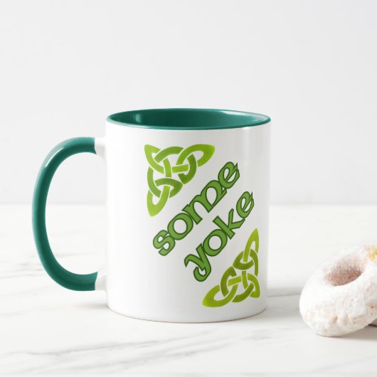 Certains Yoke - Irlandais Drôle Design Mug (Avec donut)