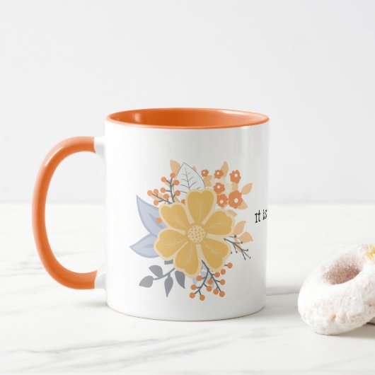C'est ce qu'il est. Mug de fleurs gris orange (Avec donut)