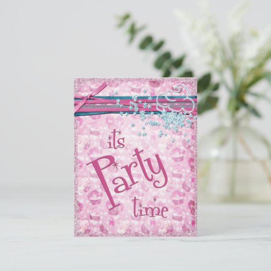 C'est l'heure de la fête, les invitations au gâtea (Debout devant)