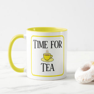 C'est l'heure du thé, tasse de thé jaune. Avec ton
