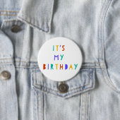 C'est mon Anniversaire Pin Badge Fête Enfants Favo (En situation)