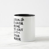 C'est toute la tasse d'amusement et de jeux (Centre)