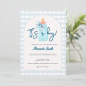 C'est un garçon Bottles Baby shower Invitation (Debout devant)