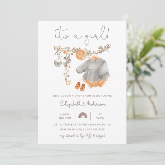 C'est une fille Bébé Vêtements Douche Invitation (Debout devant)