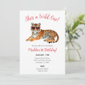 C'est une Invitation d'anniversaire d'un tigre sau (Debout devant)