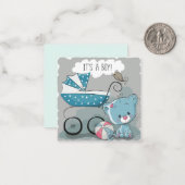 C'est une invitation garçon/Baby shower (Devant/Arrière en situation)