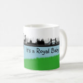 C'est une tasse royale de bébé (Devant droit)