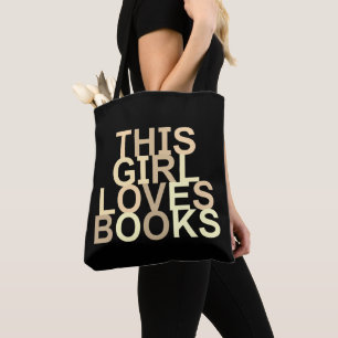CETTE FILLE AIME LE SAC FOURRE-TOUT DES LIVRES