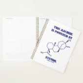 Cette Machine Est Alimentée Par Stevio Chem Molecu (Devant avec enveloppe)